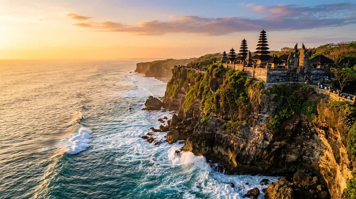 Uluwatu Sunset & Kecak Dance Tour: Melasti Beach, Cliff Temple & Jimbaran Seafood