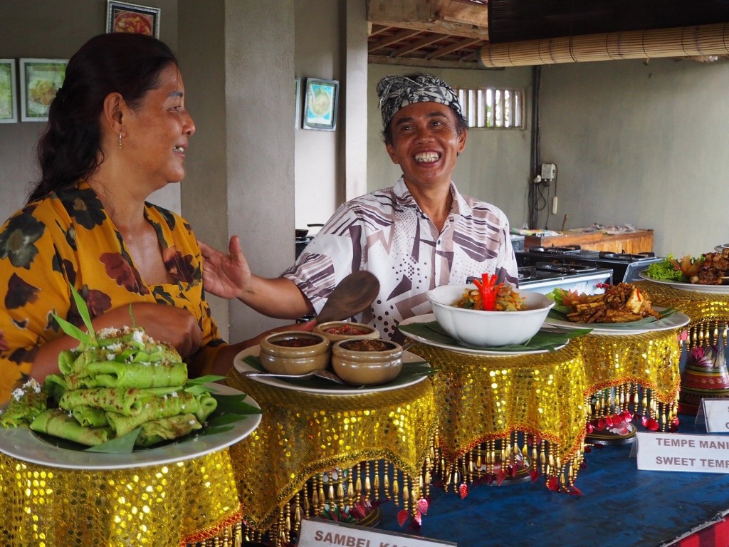 Feast of 10+ dishes cooked during Tumang Bali Cooking Class