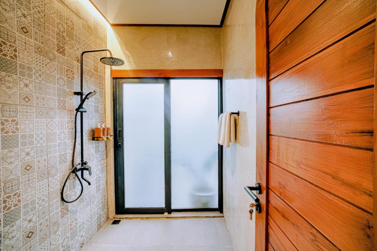 Modern En-Suite Bathroom Vanity Sink & Toiletries - Uma Sari Bedulu Luxury Villas Ubud