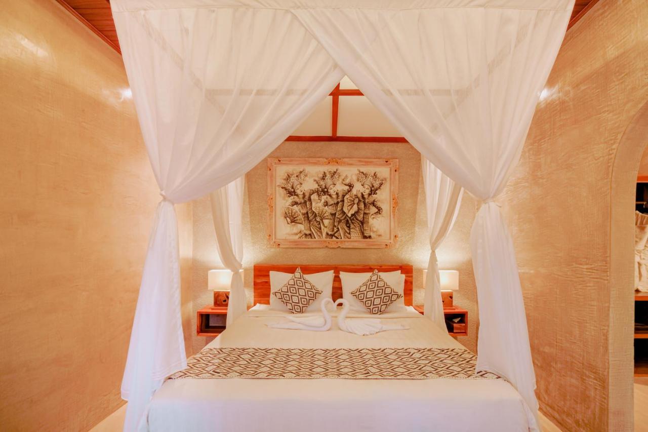 Spacious Bedroom Interior with Teak Timber Furnishings - Uma Sari Bedulu Luxury Villas Ubud