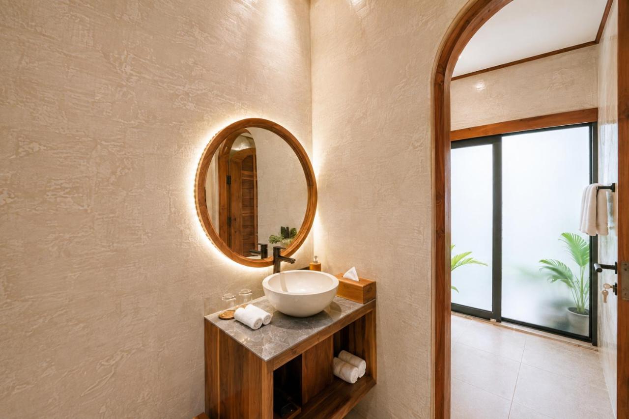 Well-Appointed En-Suite Bathroom Amenities - Uma Sari Bedulu Luxury Villas Ubud
